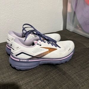 Brooks GHOST 15
